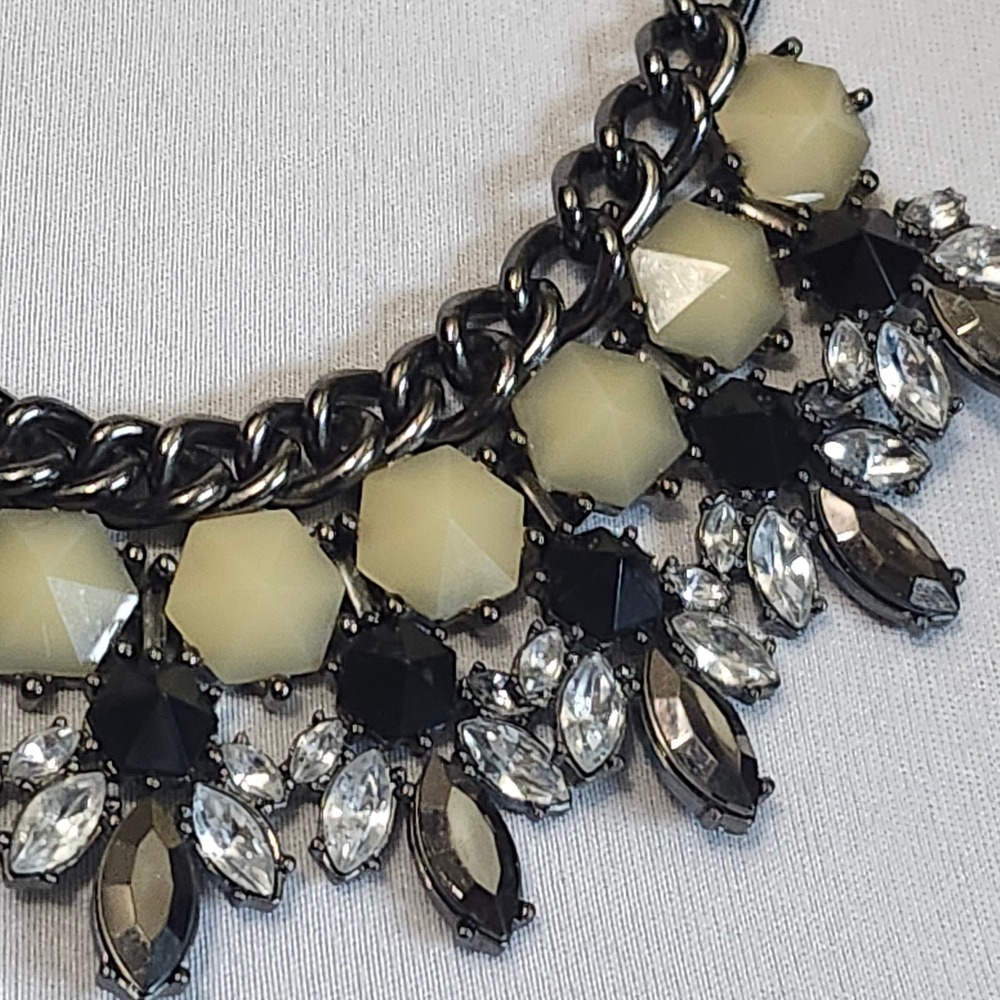 LOFT Statement Necklace Chain Black Cream Clear Rhinestone Jewel Fashion‎ - Picture 4 of 8